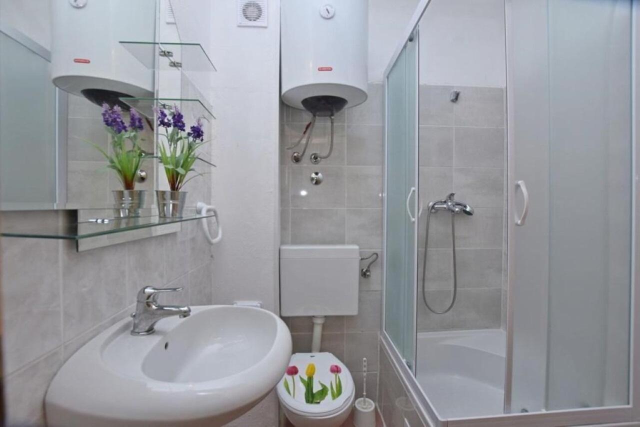 Apartment Rene أوميس المظهر الخارجي الصورة