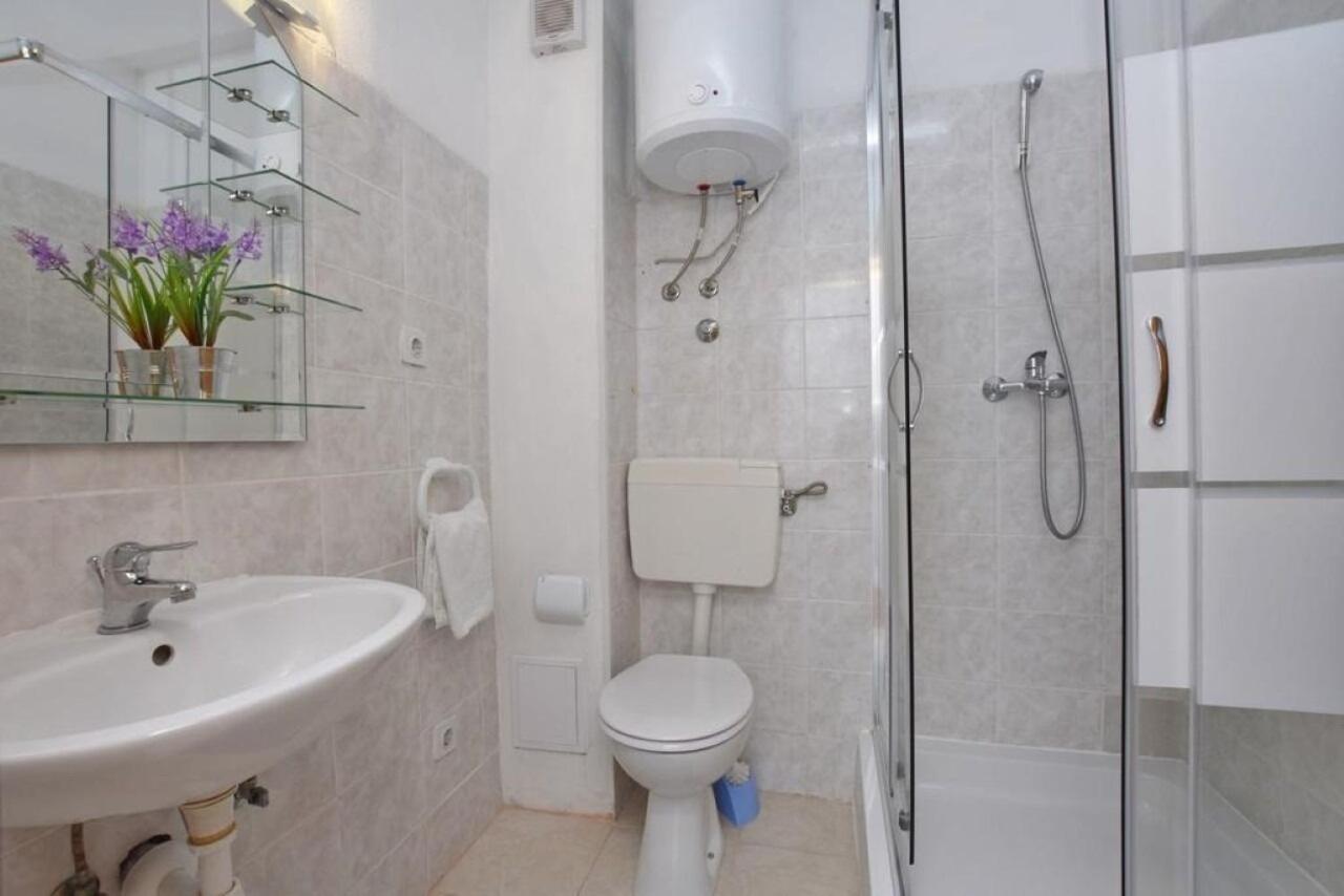 Apartment Rene أوميس المظهر الخارجي الصورة
