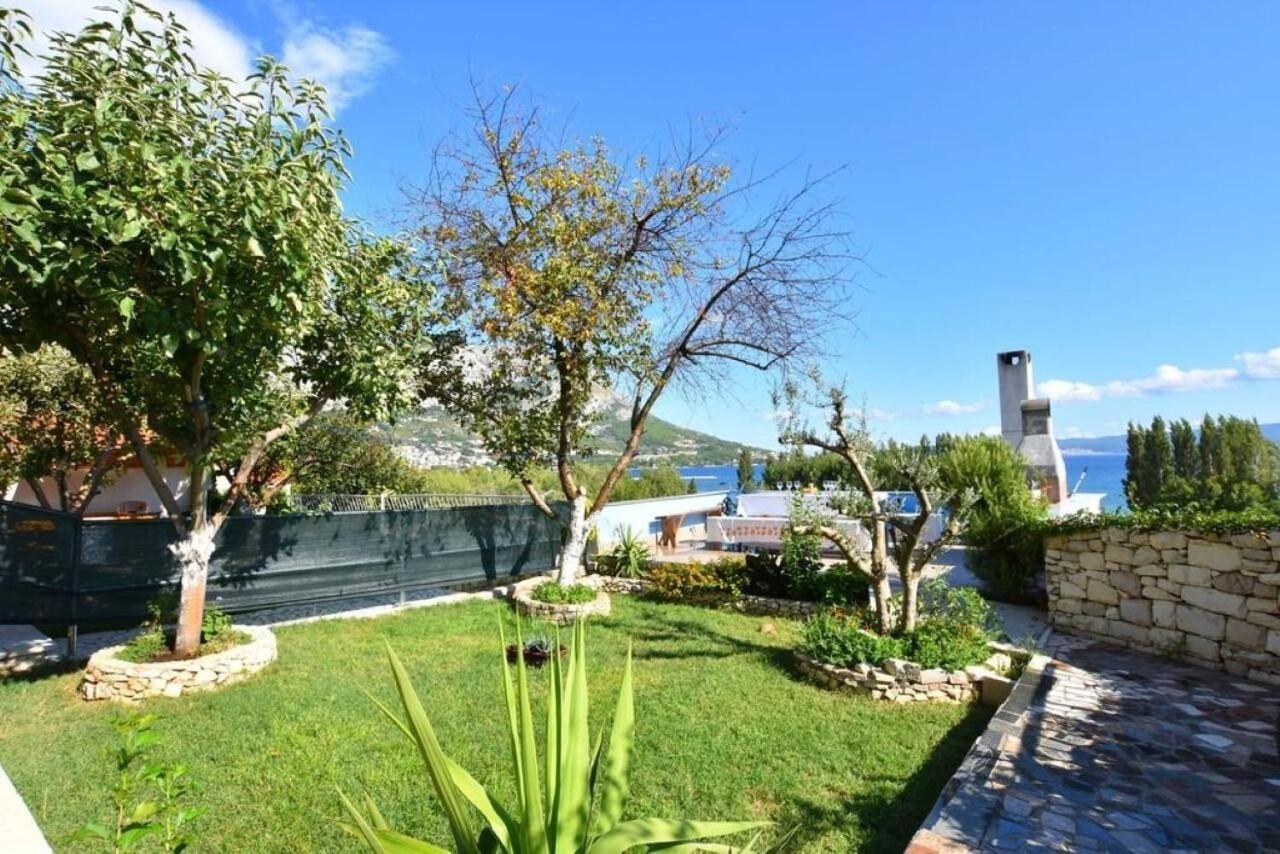 Apartment Rene أوميس المظهر الخارجي الصورة