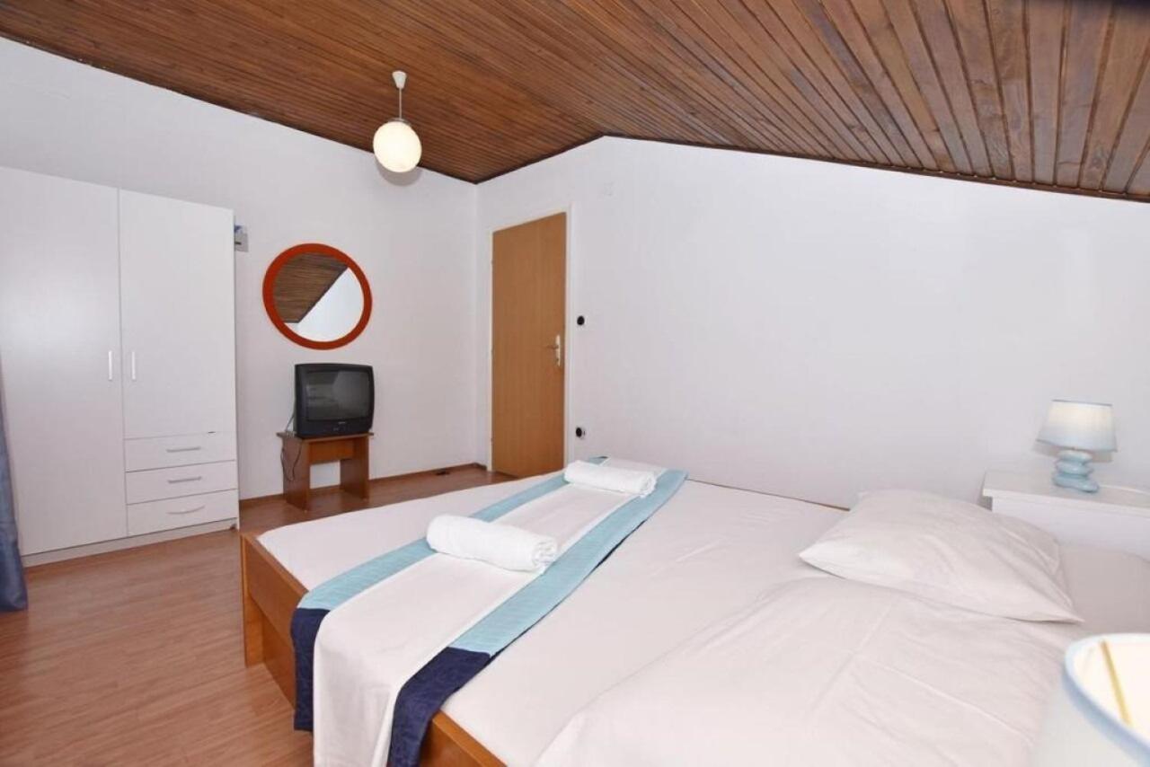 Apartment Rene أوميس المظهر الخارجي الصورة